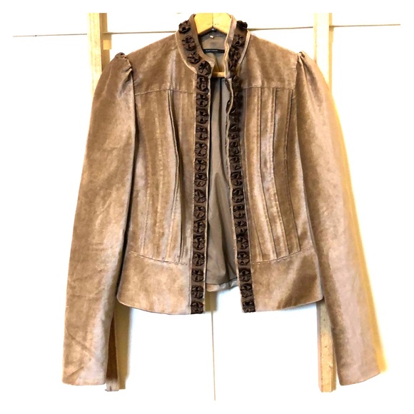 Elie Tahari Jackets & Blazers - Elie Tahari velvet structured blazer